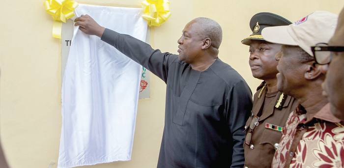President John Dramani Mahama unveiling a plaque to inaugurate the Wa Prisons Basic School Complex